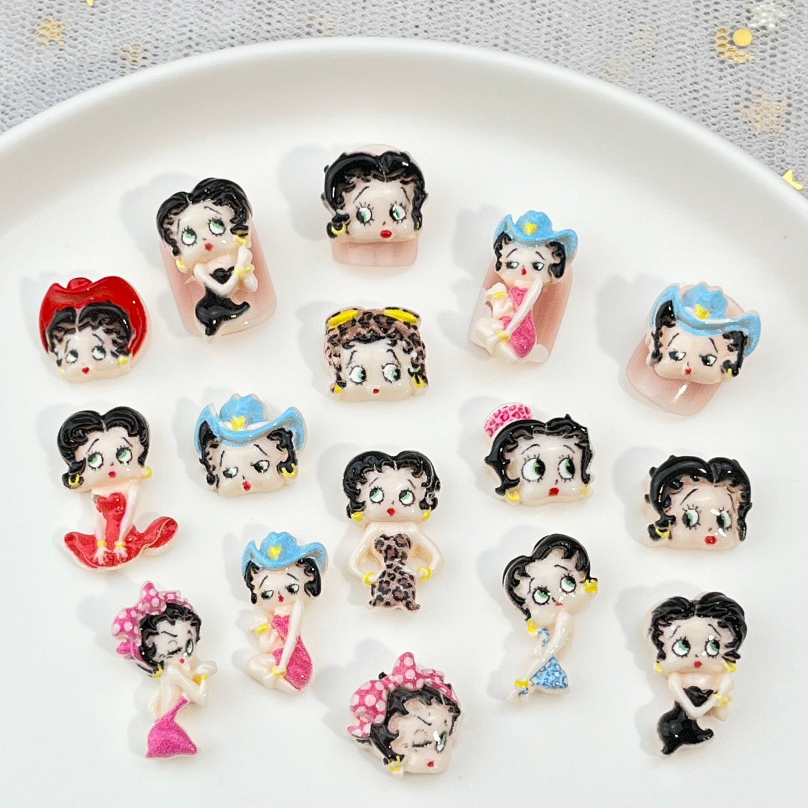 100pcs Cartoon Betty Nail Art  - Nail Art 评论和价格