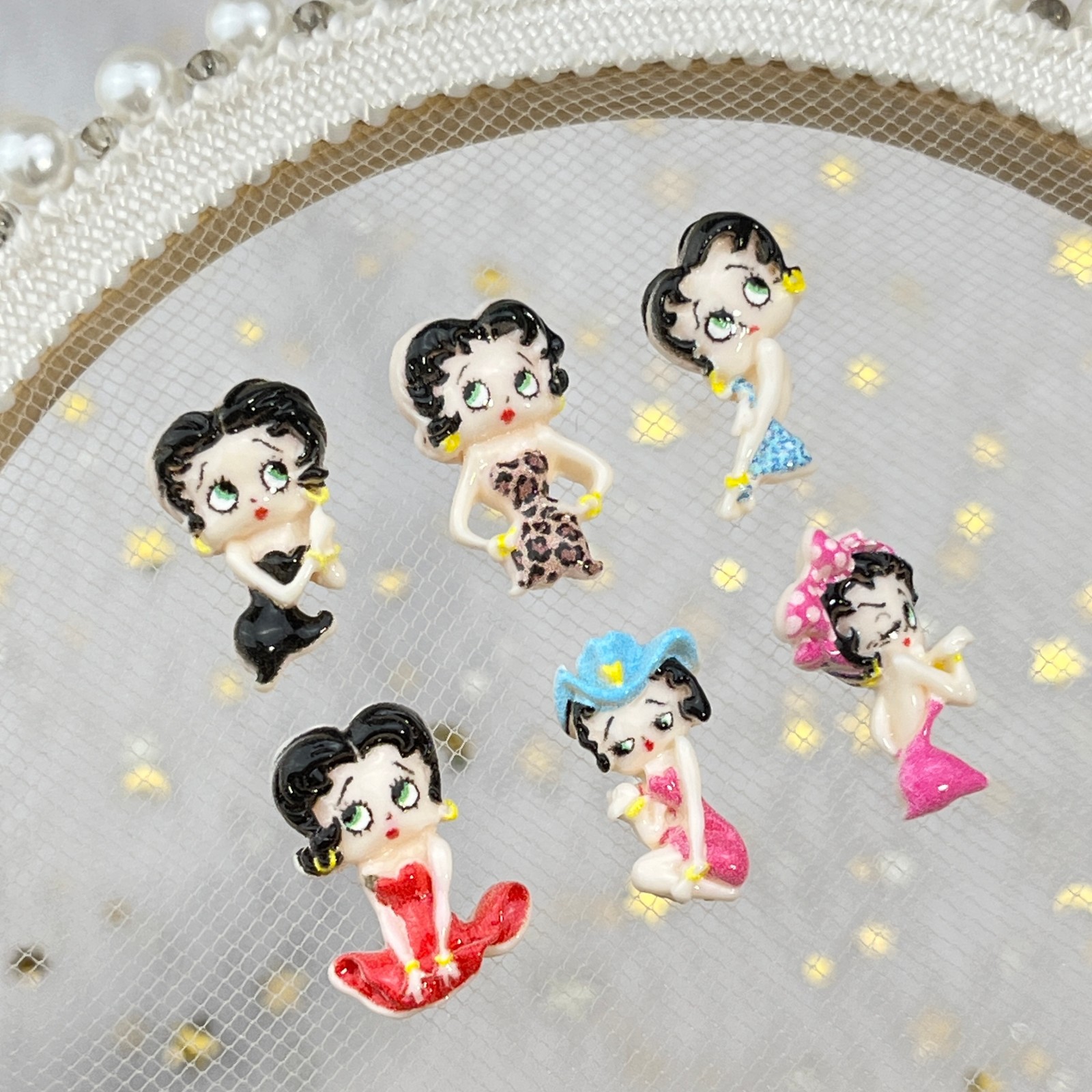 100pcs Cartoon Betty Nail Art  - Nail Art 评论和价格